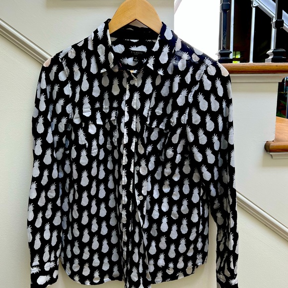 Silky soft blouse from Talbots. White pineapples on black background! Size P. - Picture 1 of 3